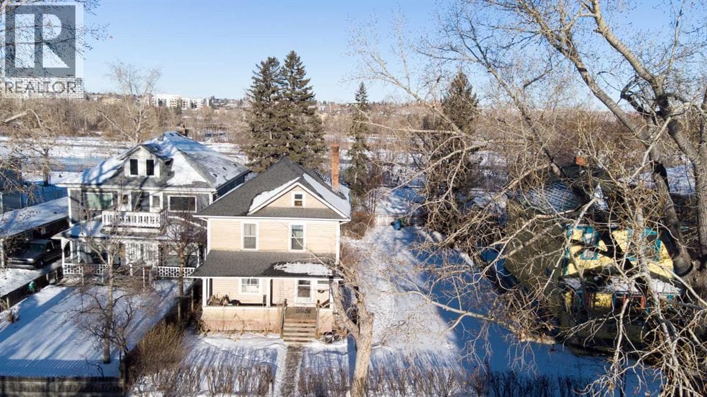 1016 8 Avenue SE — Calgary, Alberta - Main photo