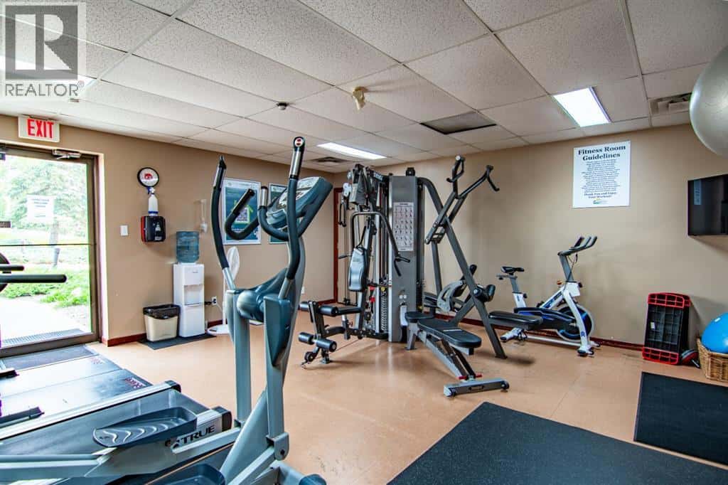 5057, 25054 South Pine Lake Road — Rural Red Deer County, Alberta - Photo 2 of 39