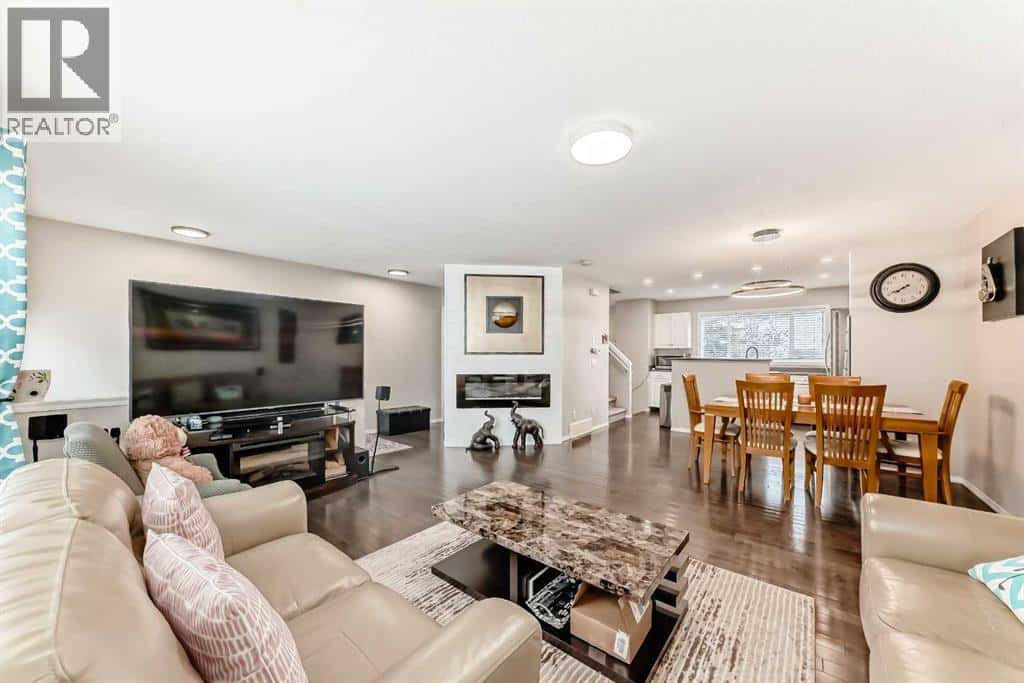 271 Prestwick Acres Lane SE — Calgary, Alberta - Photo 5 of 26