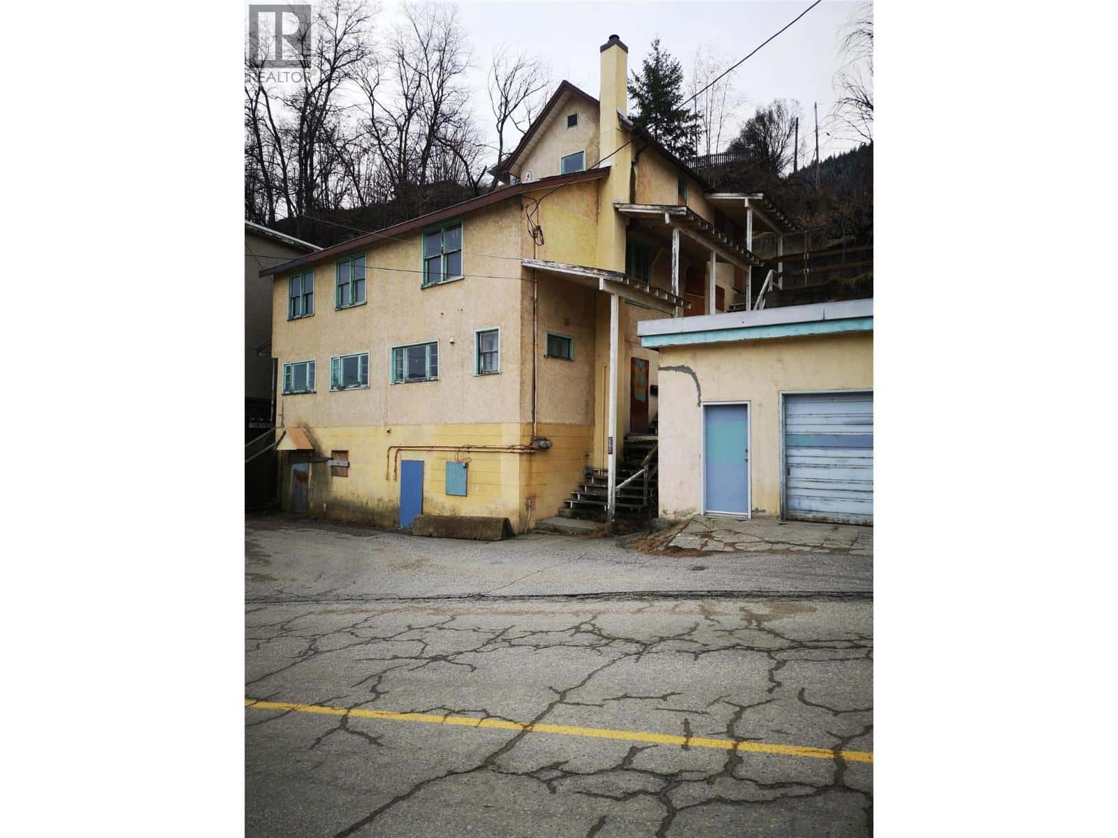 920 Glover Road — Trail, British Columbia - Photo 3 of 27