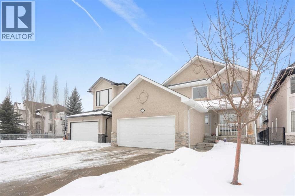 7 Everglade Circle SW — Calgary, Alberta - Main photo