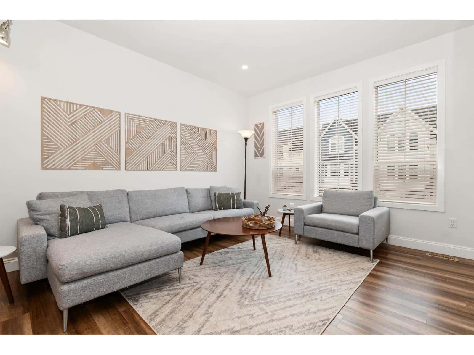 5524 DRIFTWOOD STREET, Sardis South — Chilliwack, British Columbia - Photo 4 of 27