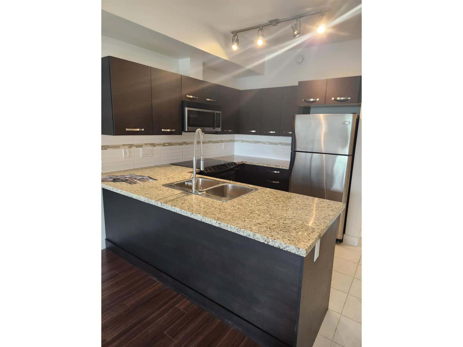 304 1975 MCCALLUM ROAD — Abbotsford, British Columbia - Photo 2 of 15