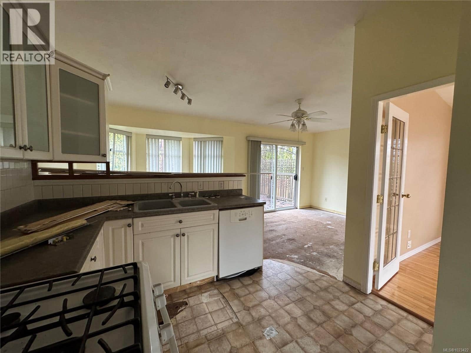 700 Georgia Dr - Photo 4 of 17, Campbell River, British Columbia