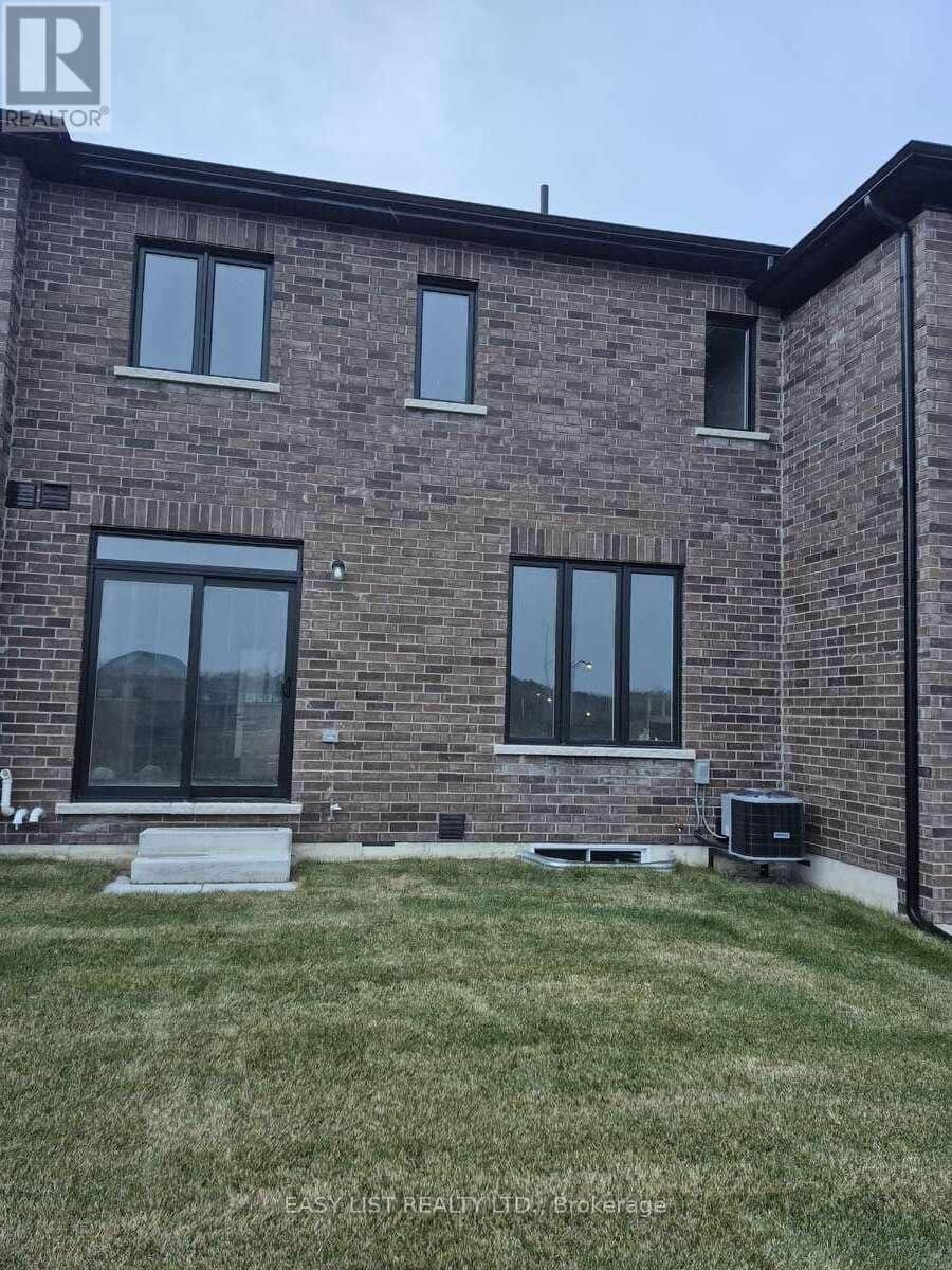 299 MULLIGHAN GARDENS - Photo 2 of 32, Peterborough (Monaghan Ward 2), Ontario