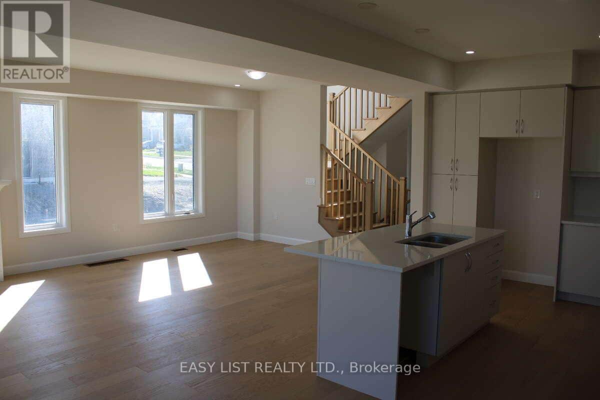 299 MULLIGHAN GARDENS - Photo 4 of 32, Peterborough (Monaghan Ward 2), Ontario