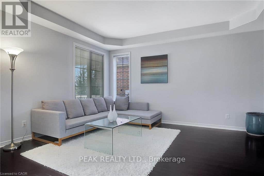 320 ROBERT FERRIE DRIVE - Photo 3 of 38, Kitchener, Ontario