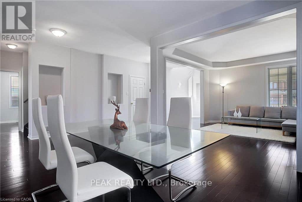 320 ROBERT FERRIE DRIVE - Photo 4 of 38, Kitchener, Ontario