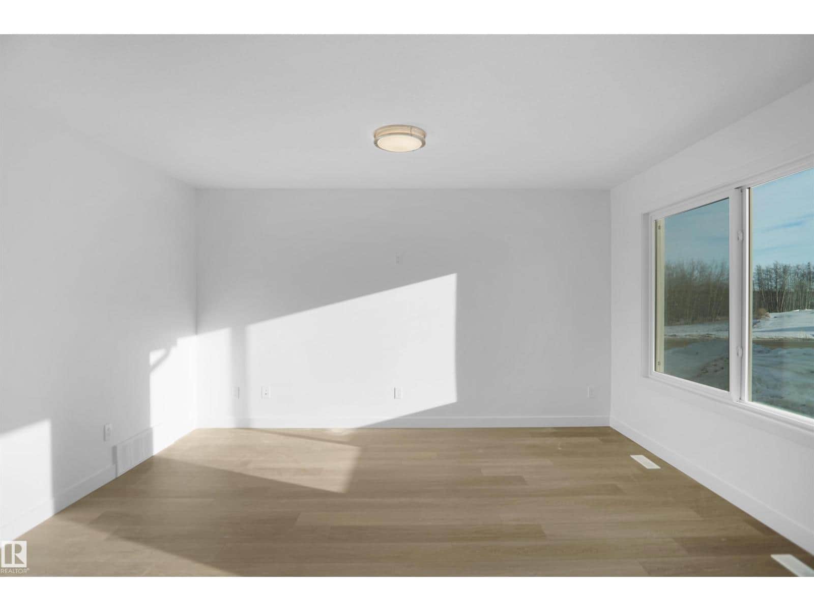 907 19 AV NW - Photo 5 of 26, Edmonton, Alberta