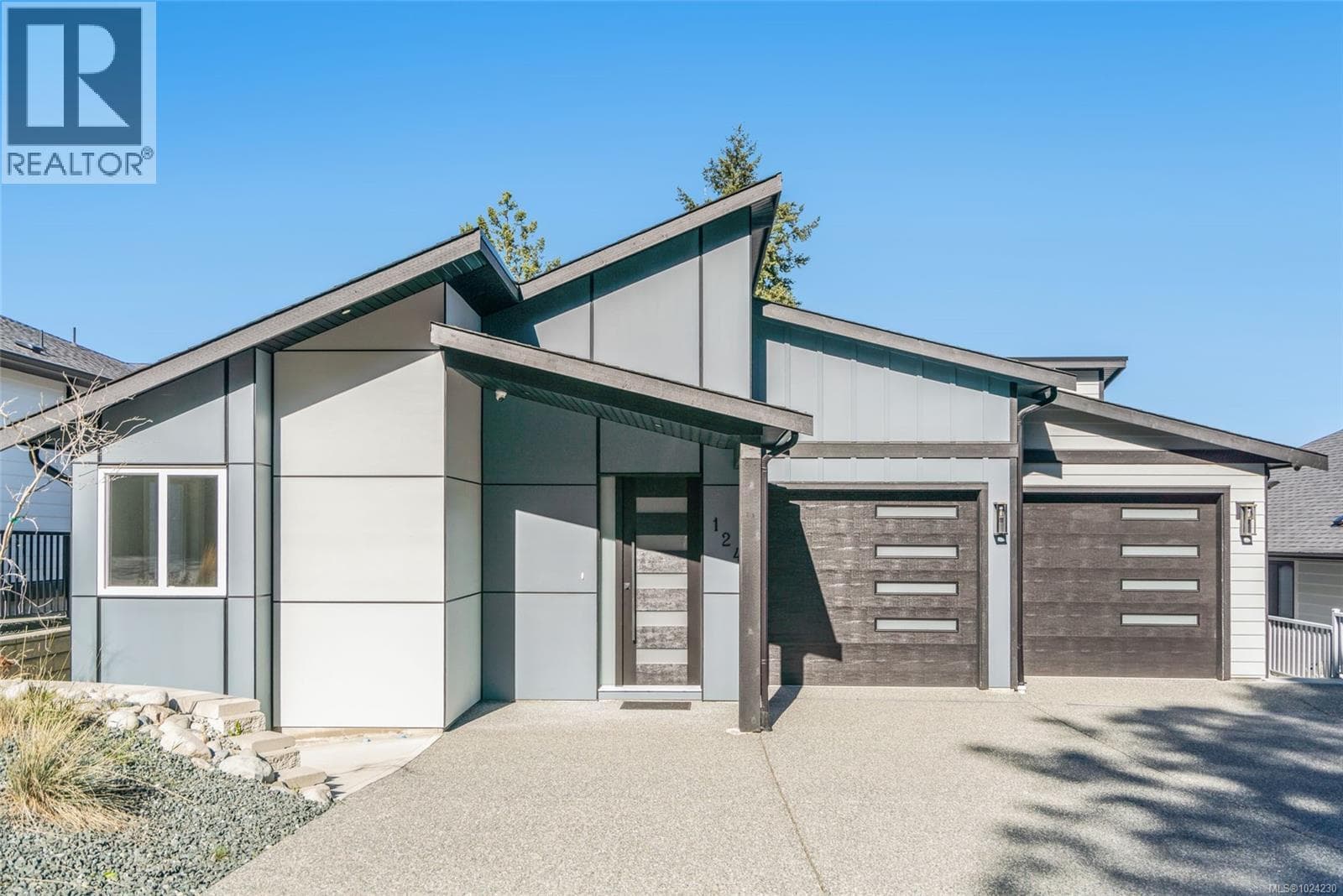 124 Hawk Point Rd - Main photo, Nanaimo, British Columbia