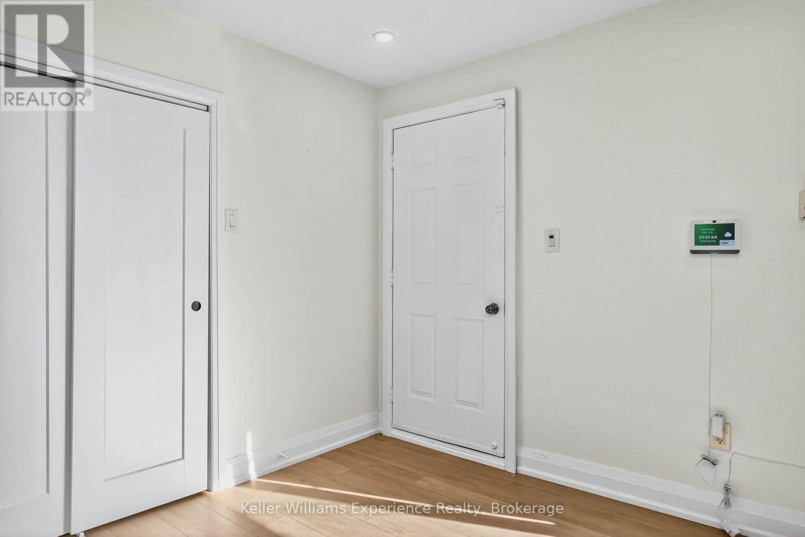 556 CHAMPLAIN ROAD - Photo 3 of 45, Tiny, Ontario