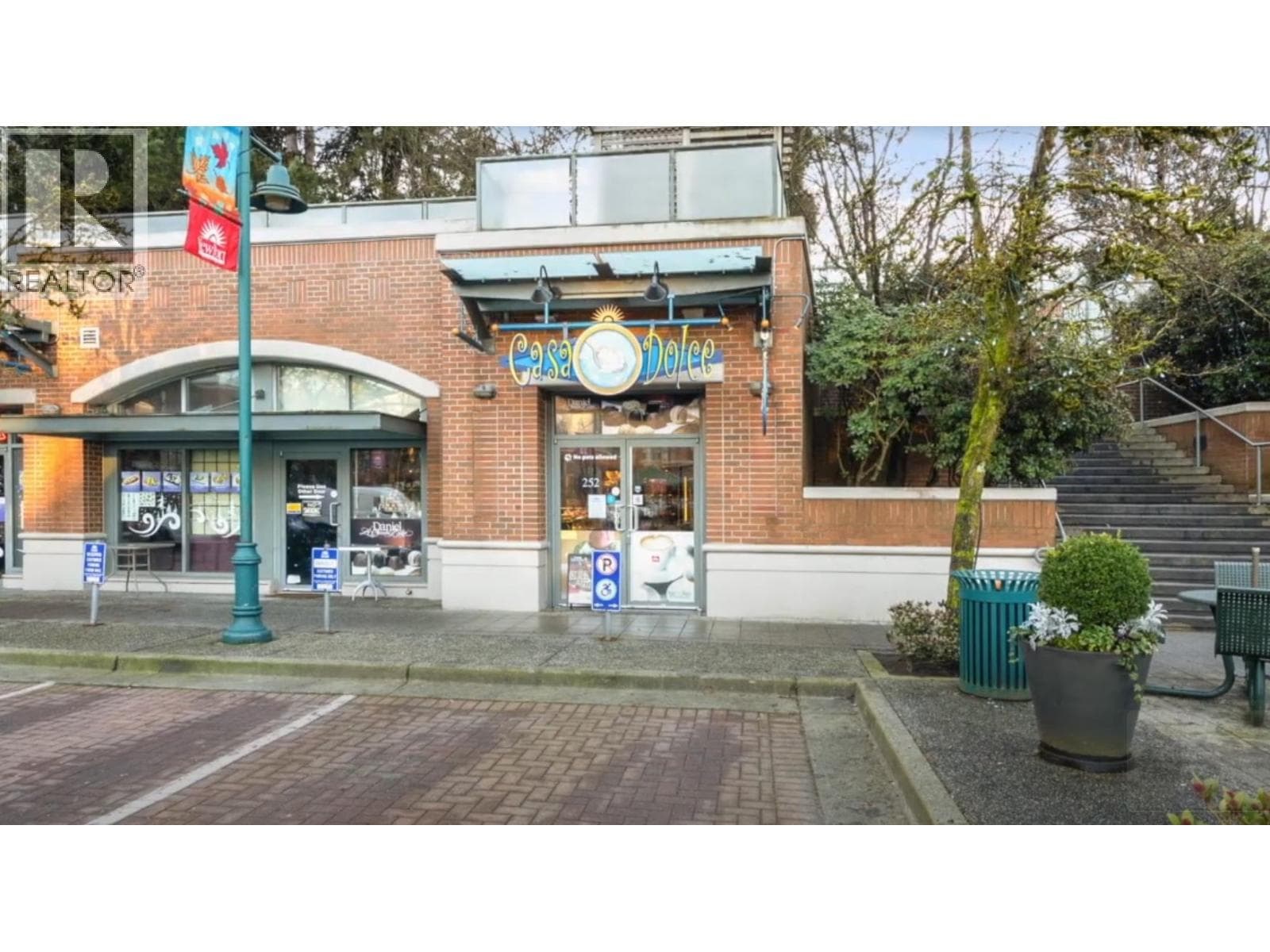 252 NEWPORT DRIVE - Main photo, Port Moody, British Columbia