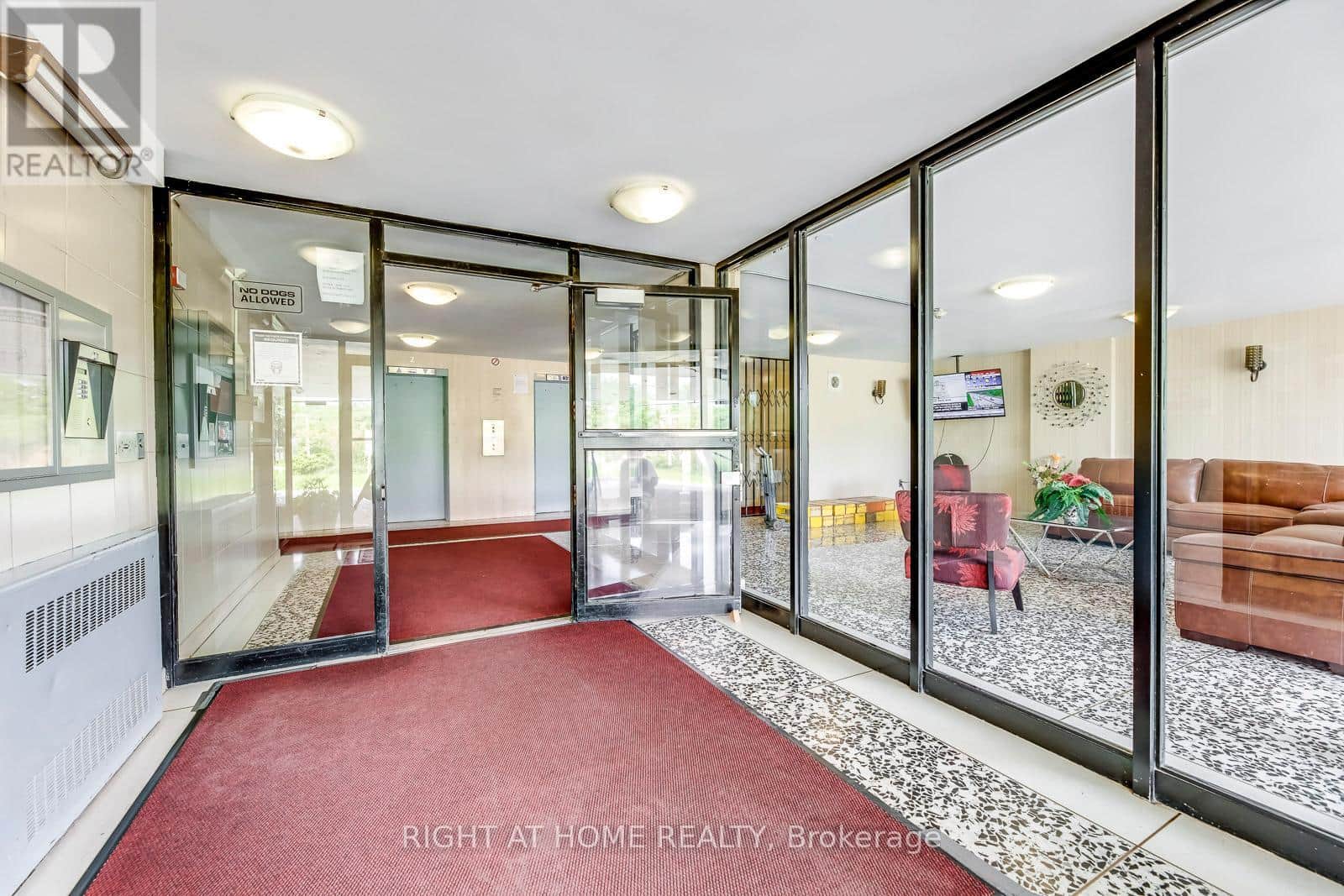 103 - 3460 KEELE STREET - Photo 4 of 33, Toronto (York University Heights), Ontario