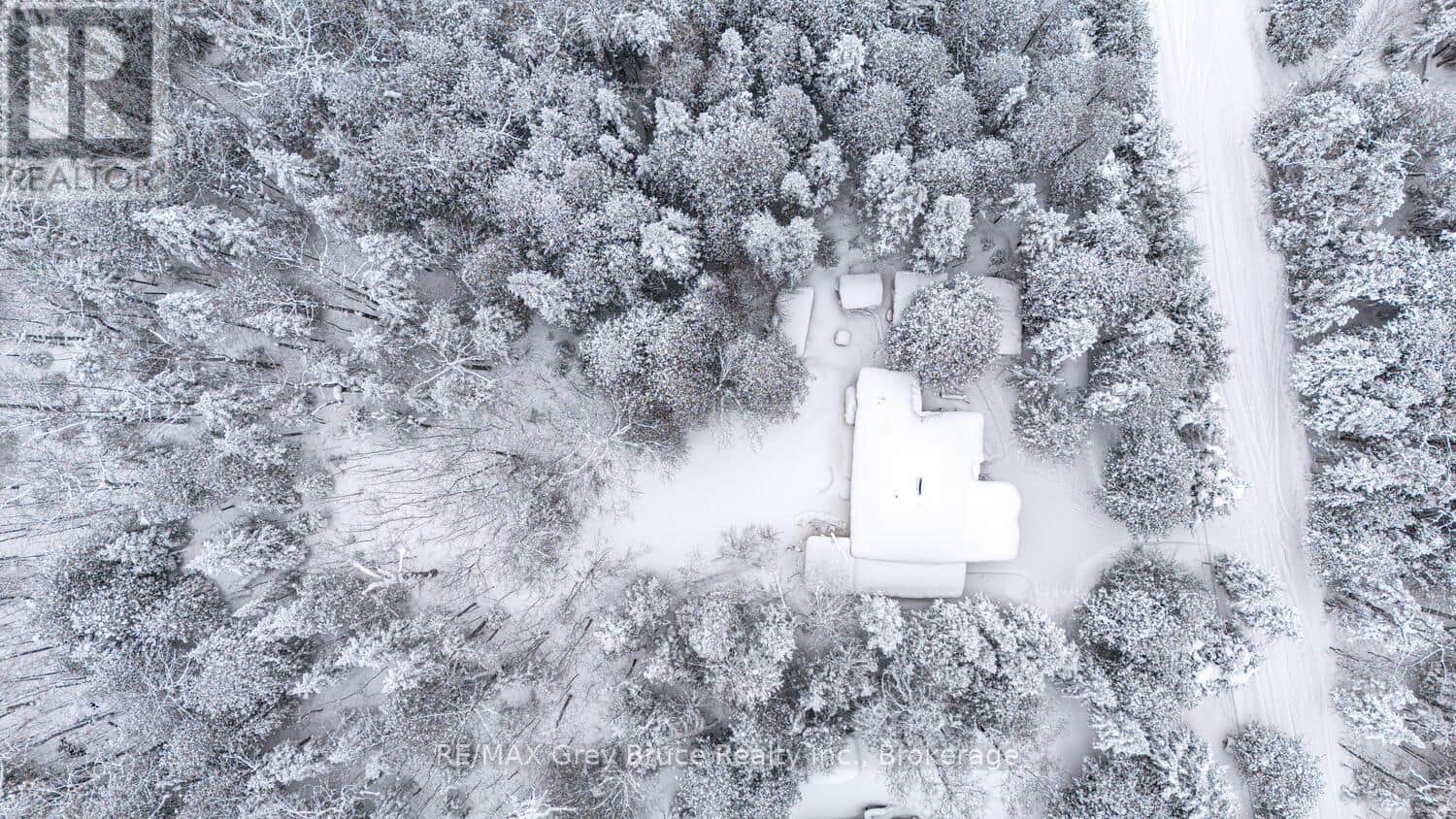 496 BERFORD LAKE ROAD - Photo 4 of 49, South Bruce Peninsula, Ontario