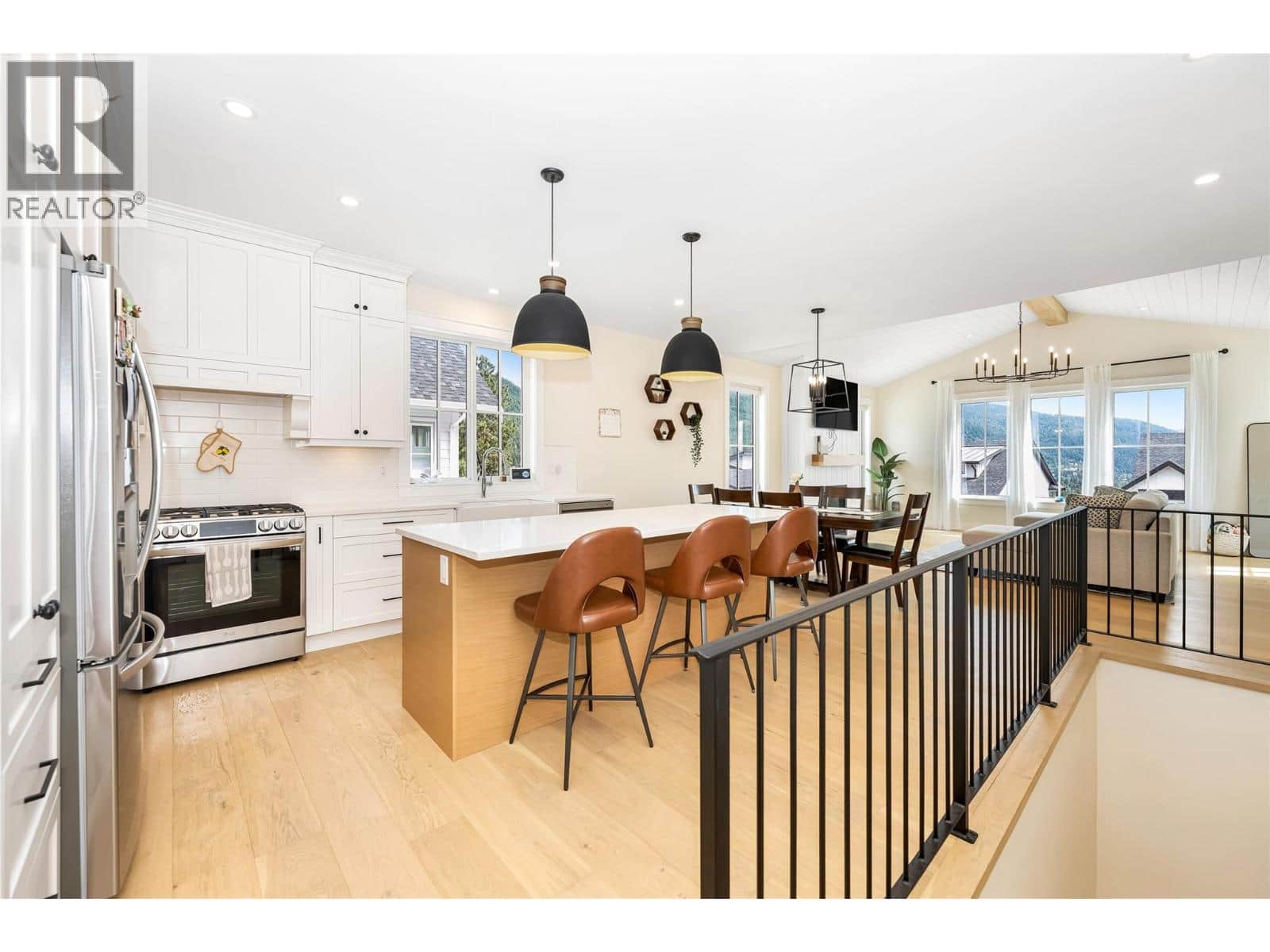 109 Whitefish Road - Photo 5 of 50, Vernon, British Columbia