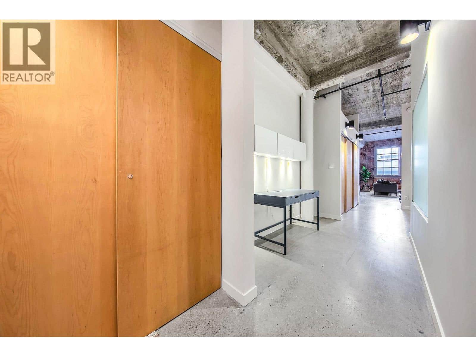 546 BEATTY STREET - Photo 2 of 9, Vancouver, British Columbia