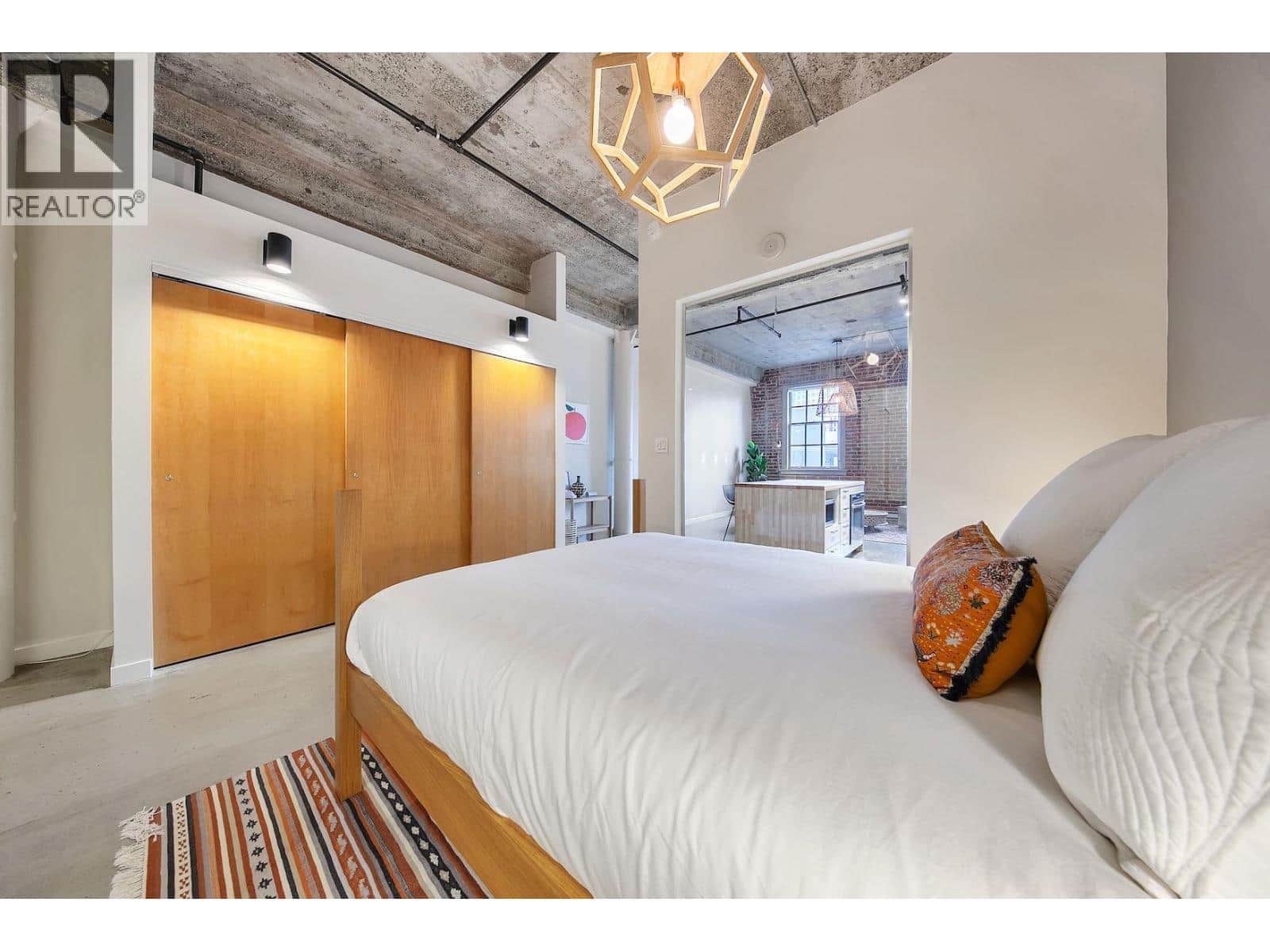 546 BEATTY STREET - Photo 3 of 9, Vancouver, British Columbia