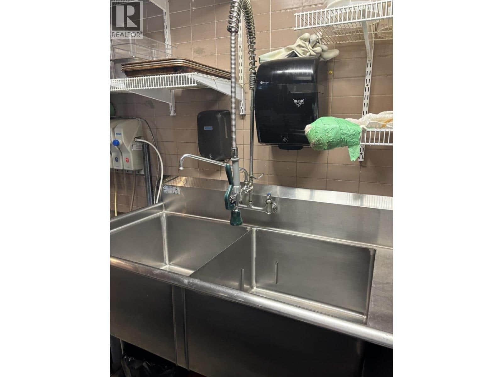 4120 HASTINGS STREET - Photo 5 of 11, Vancouver, British Columbia