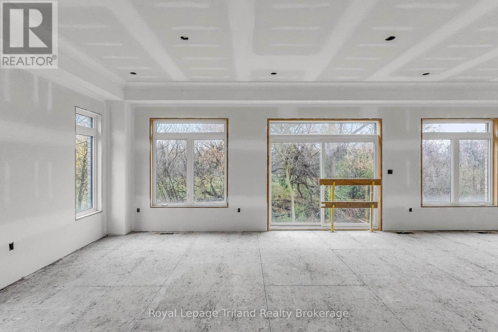 1248 CAEN AVENUE - Photo 3 of 11, Woodstock (Woodstock - North), Ontario