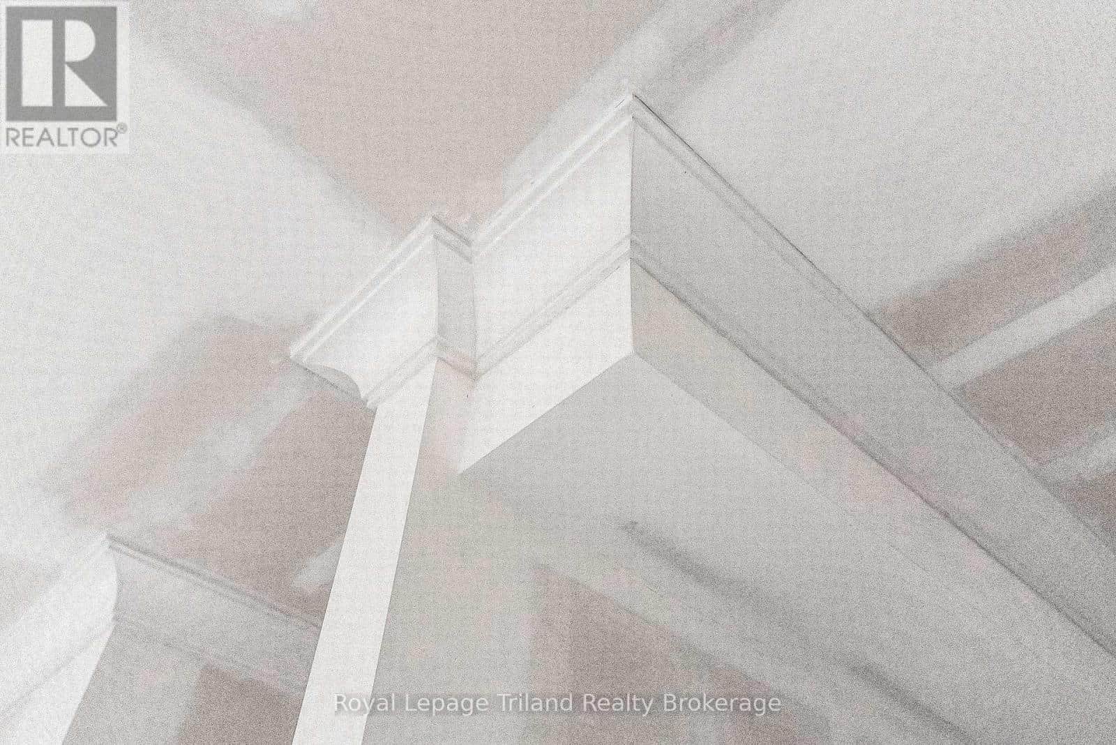 1248 CAEN AVENUE - Photo 5 of 11, Woodstock (Woodstock - North), Ontario