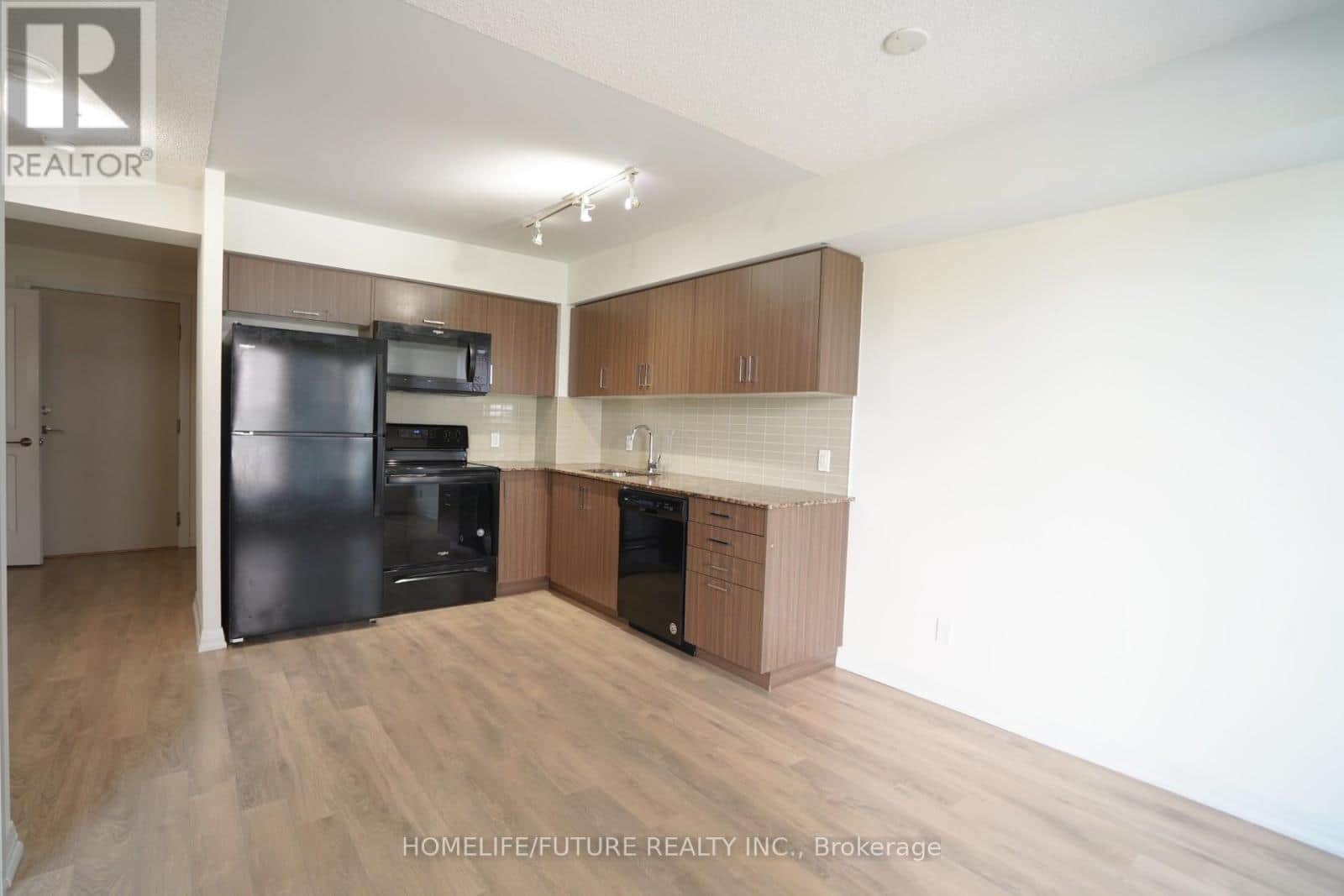 211 - 30 MEADOWGLEN PLACE - Photo 4 of 14, Toronto (Woburn), Ontario