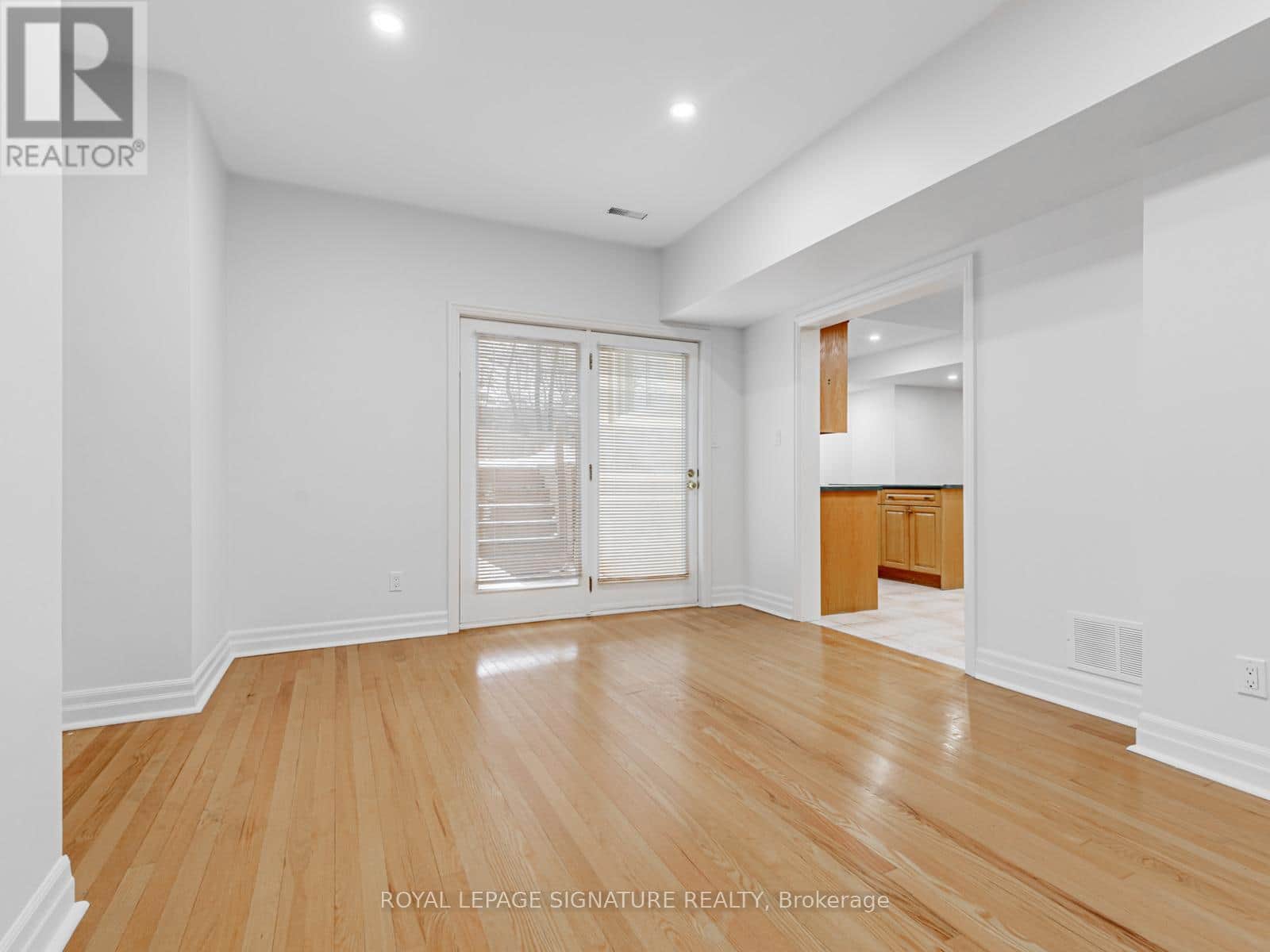 LOWER - 44 THATCHER AVENUE - Photo 3 of 30, Toronto (Cliffcrest), Ontario