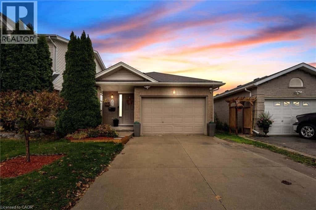 267 GREY FOX Drive - Photo 2 of 31, Kitchener, Ontario