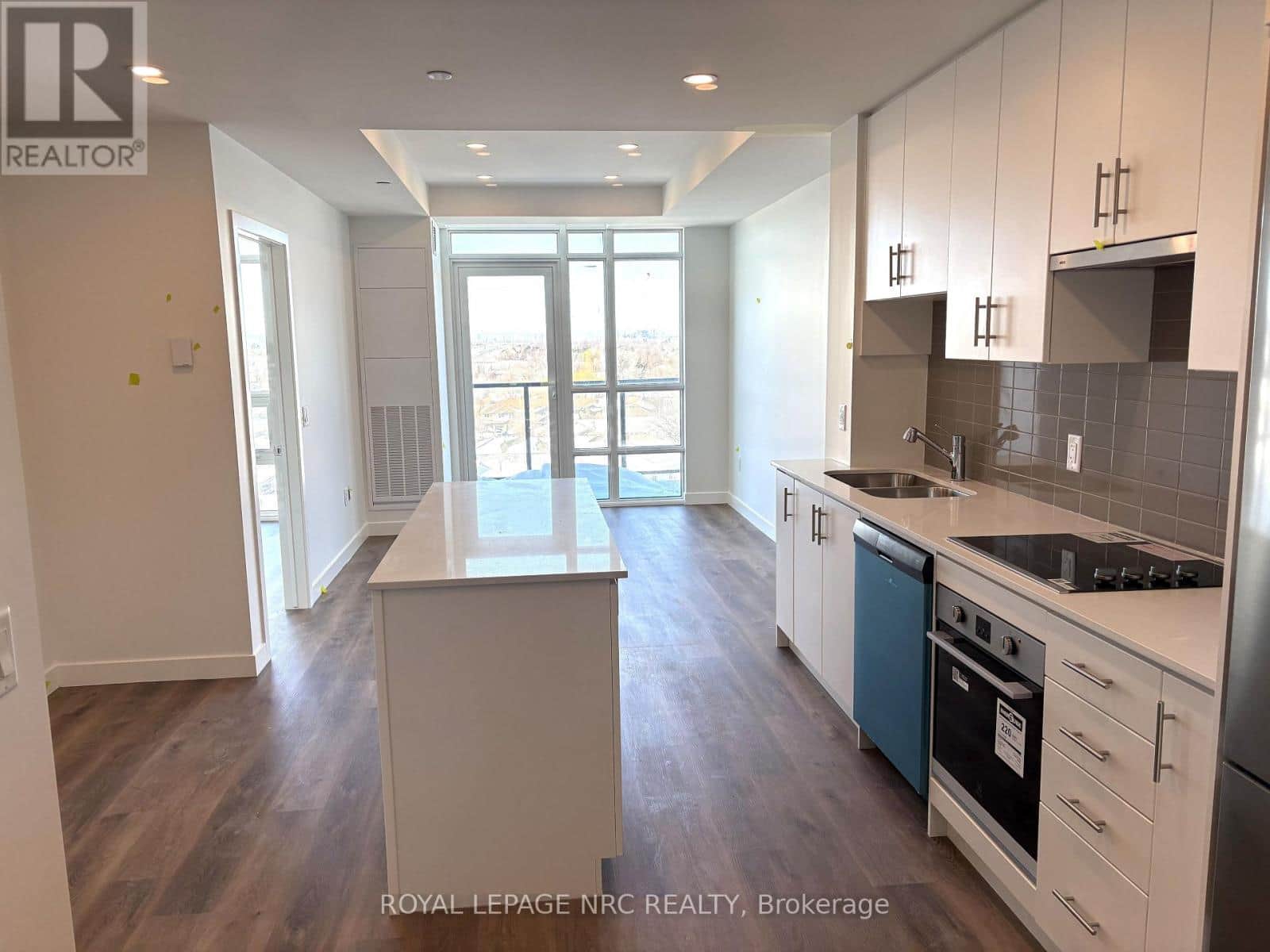 921 - 461 GREEN ROAD - Photo 2 of 18, Hamilton (Lakeshore), Ontario