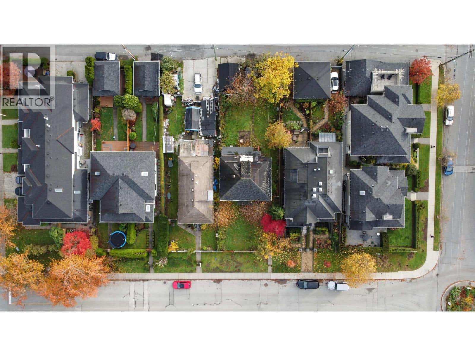 1628-1632 MAHON AVENUE - Photo 3 of 5, North Vancouver, British Columbia