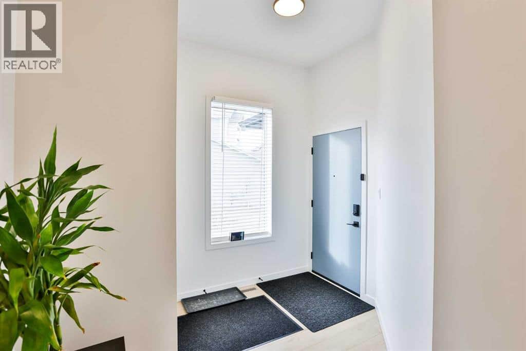 4310 28 Avenue S - Photo 2 of 30, Lethbridge, Alberta