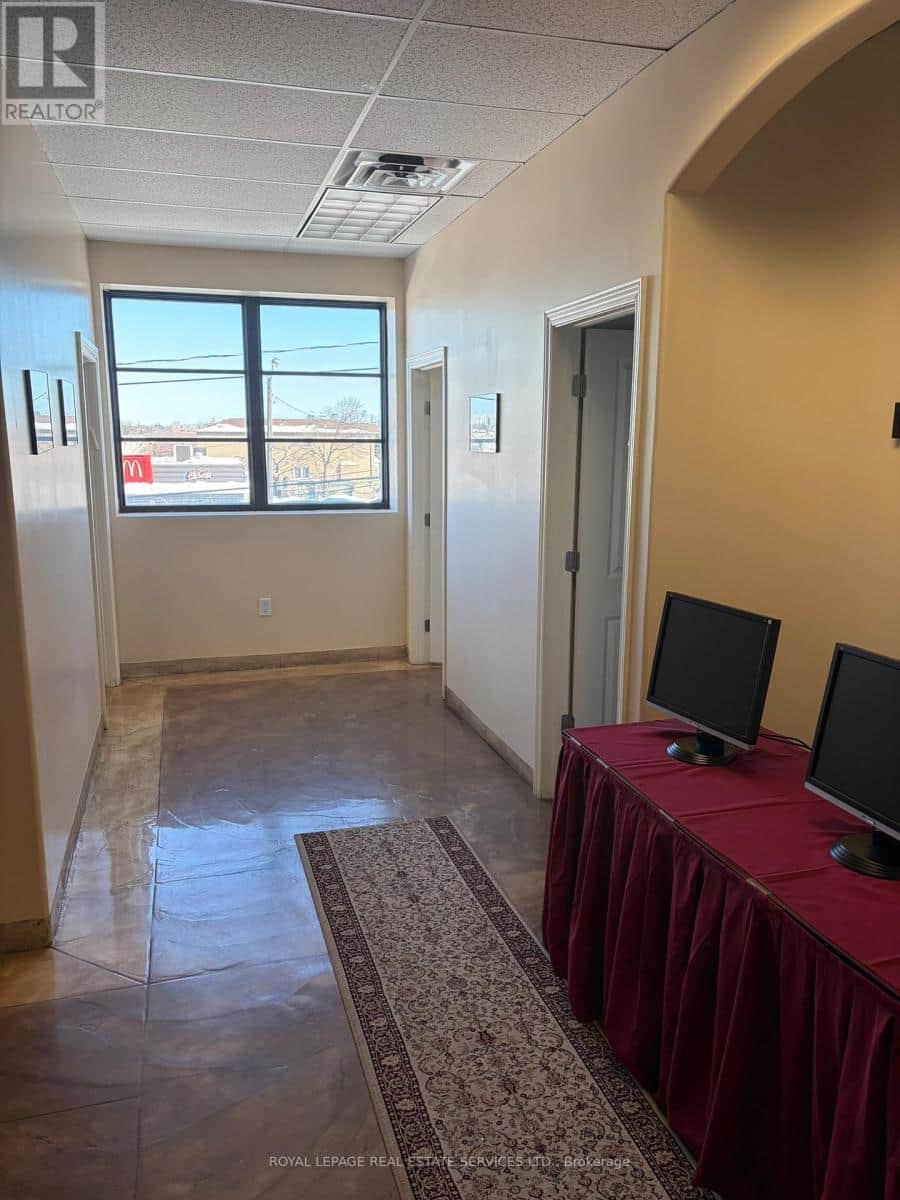 2792 DUFFERIN STREET - Photo 4 of 20, Toronto (Yorkdale-Glen Park), Ontario