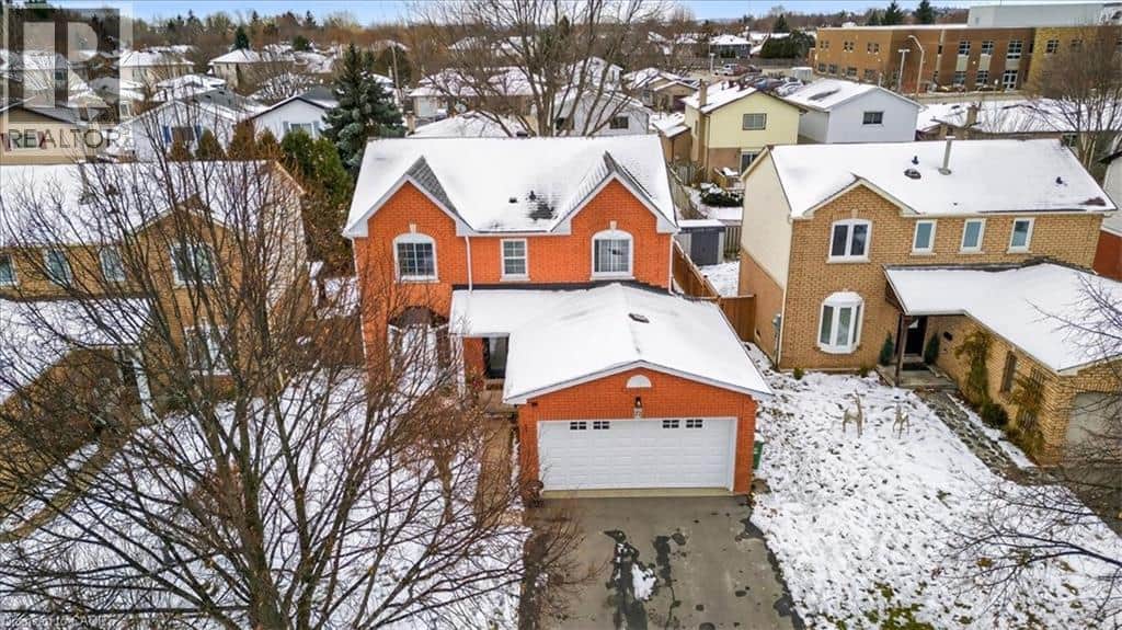 71 ROYALEDGE Way - Photo 2 of 45, Hamilton, Ontario