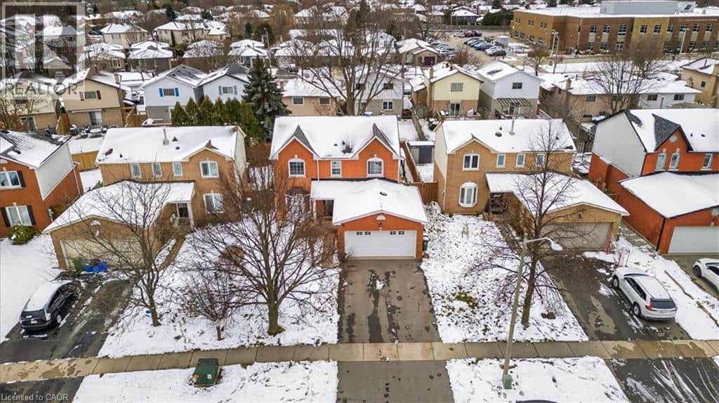 71 ROYALEDGE Way - Photo 4 of 45, Hamilton, Ontario