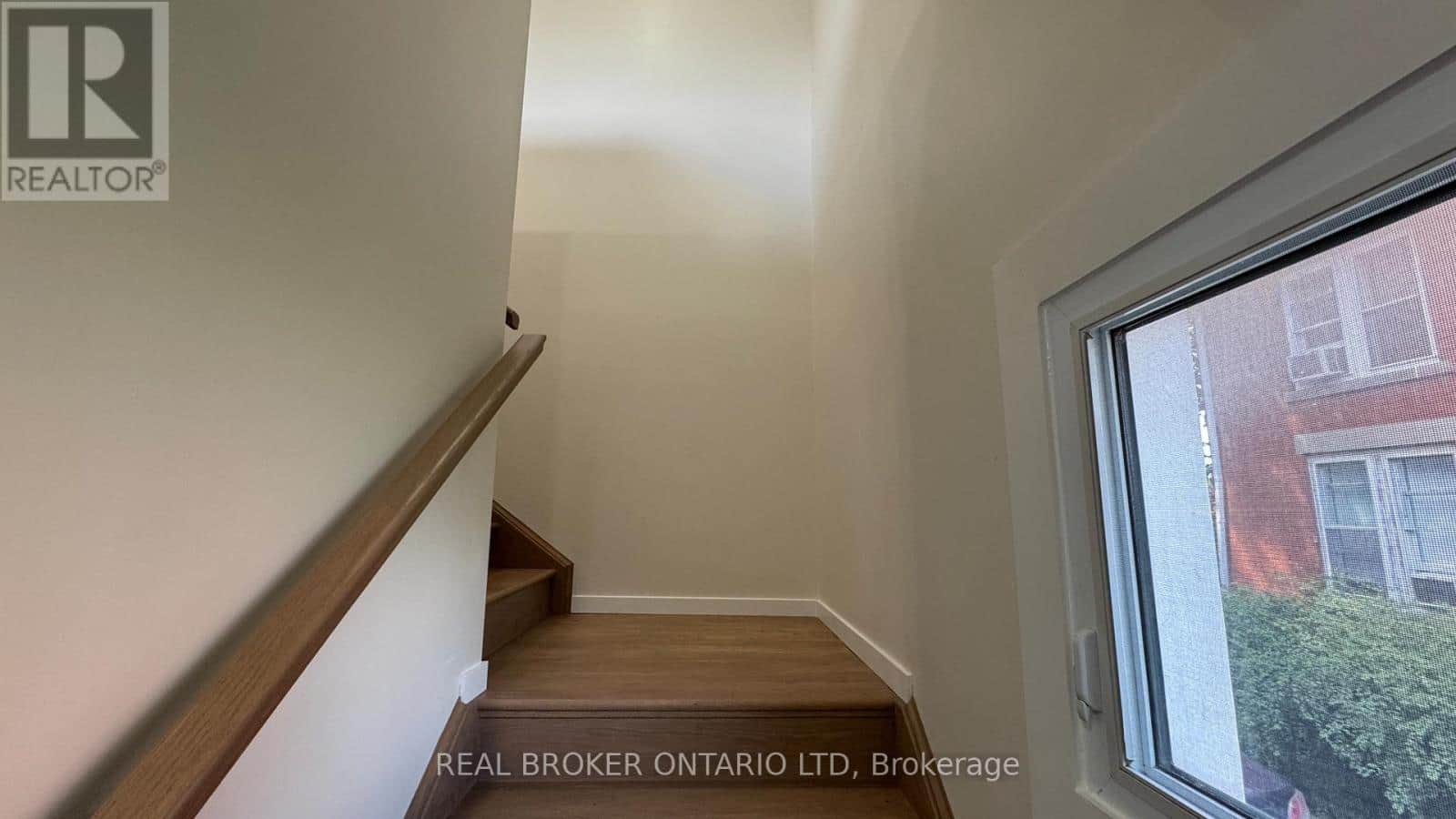 115 - B BIDWELL STREET - Photo 3 of 14, Tillsonburg, Ontario