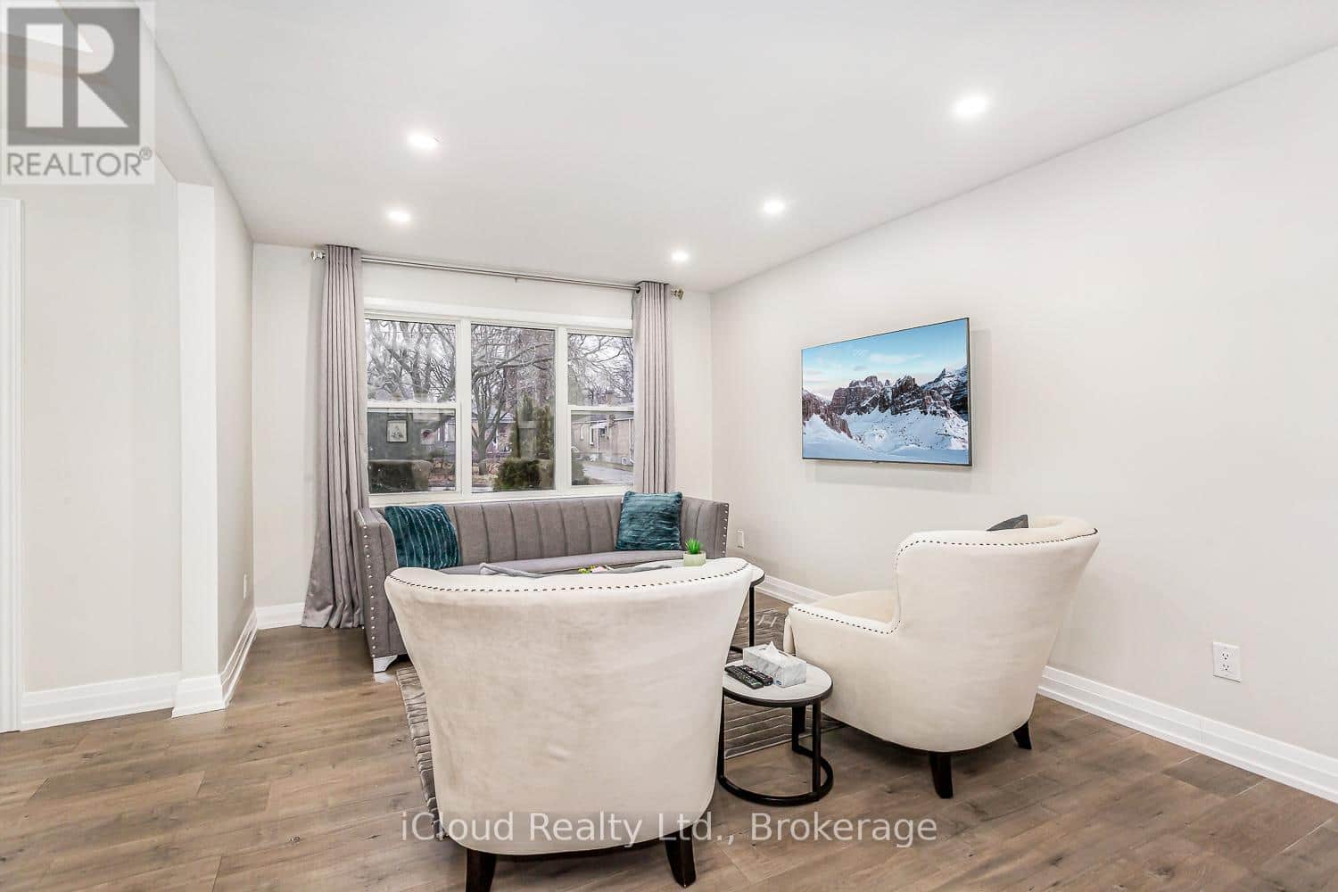 89 DARLINGSIDE DRIVE - Photo 3 of 37, Toronto (West Hill), Ontario