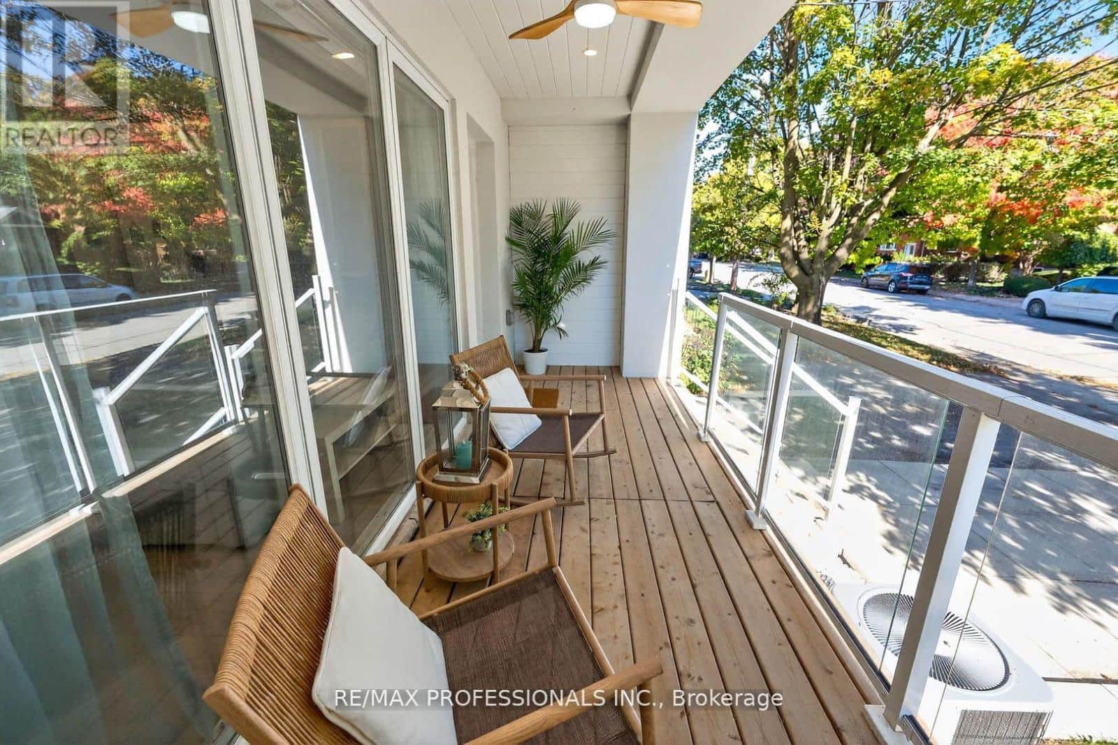 22 NINTH STREET - Photo 4 of 48, Toronto (New Toronto), Ontario