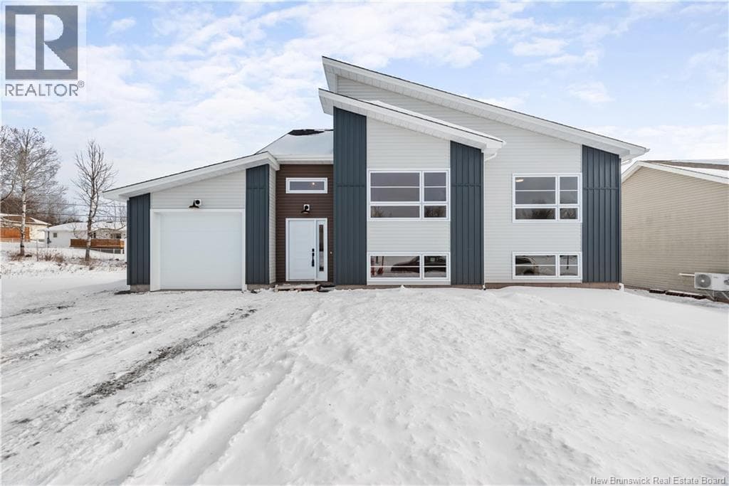 82 Mollins Crescent - Main photo, Moncton, New Brunswick