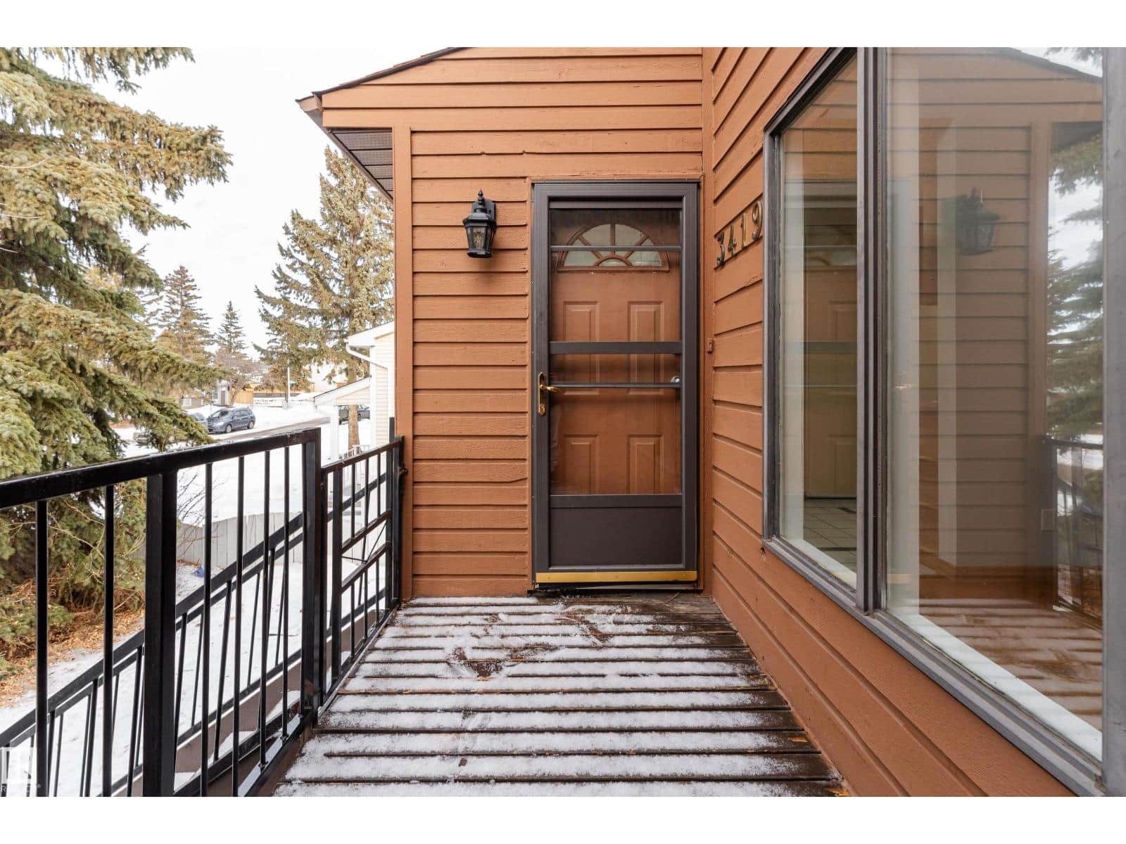 3419 48 ST NW - Photo 3 of 31, Edmonton, Alberta