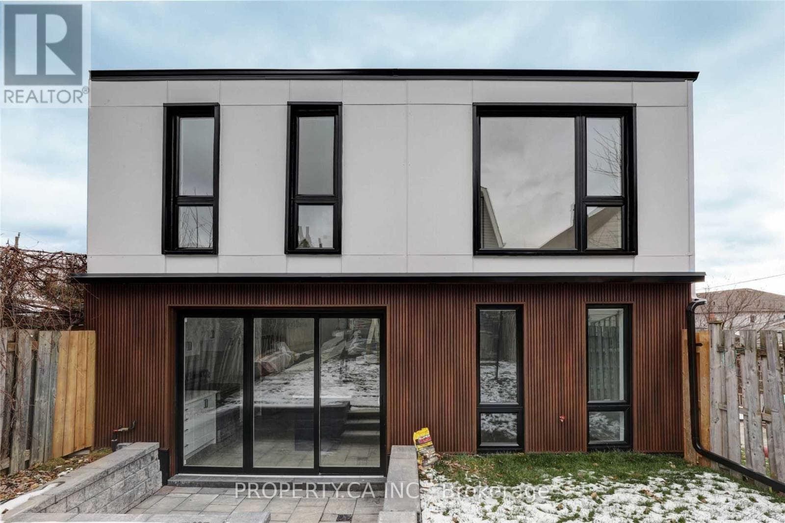 LANEWAY - 53 EVERSFIELD ROAD - Main photo, Toronto (Caledonia-Fairbank), Ontario