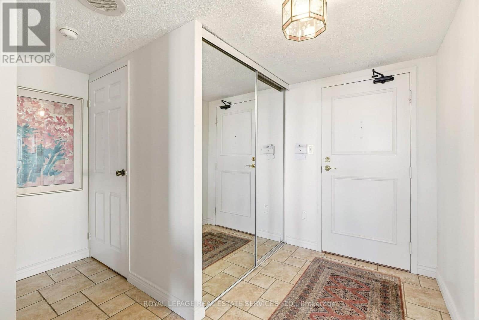 1602 - 2180 MARINE DRIVE - Photo 4 of 38, Oakville (BR Bronte), Ontario