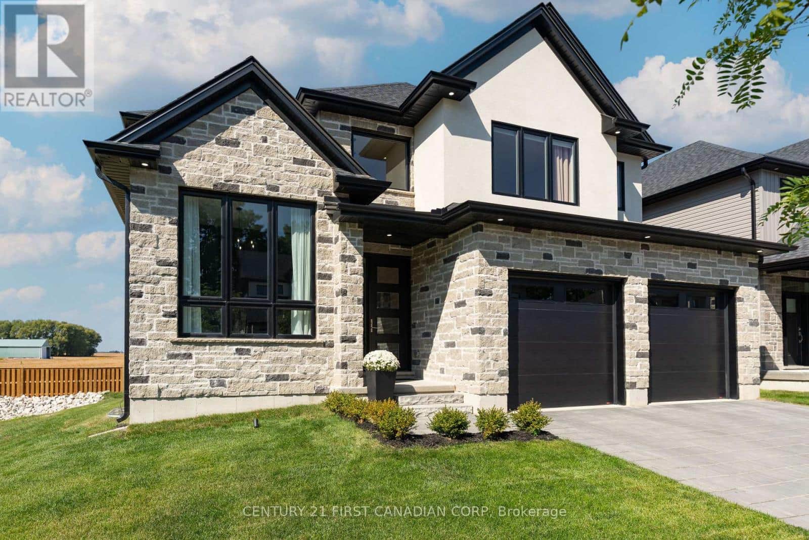 1 - 7966 FALLON DRIVE - Photo 3 of 38, Lucan Biddulph (Granton), Ontario