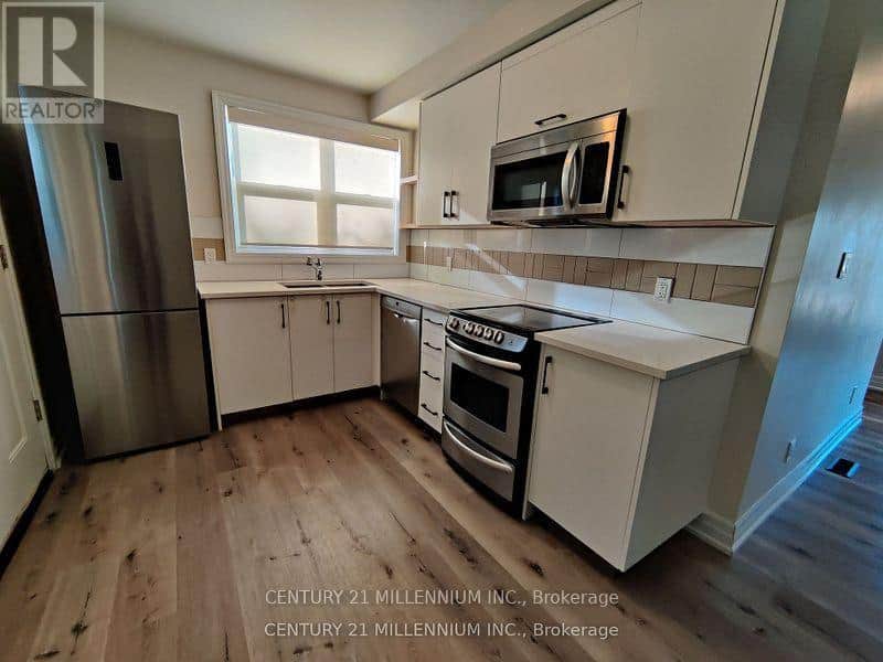 MAIN - 59 GARTHDALE COURT - Photo 5 of 13, Toronto (Bathurst Manor), Ontario