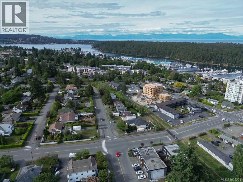 307 Holly Ave - Photo 4 of 8, Nanaimo, British Columbia