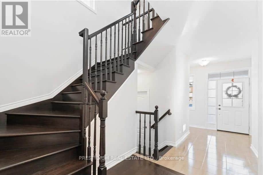 129 SWEETVALLEY DRIVE - Photo 4 of 22, Ottawa, Ontario