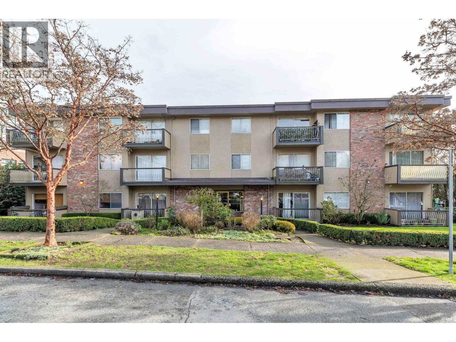 113 610 THIRD AVENUE - Main photo, New Westminster, British Columbia