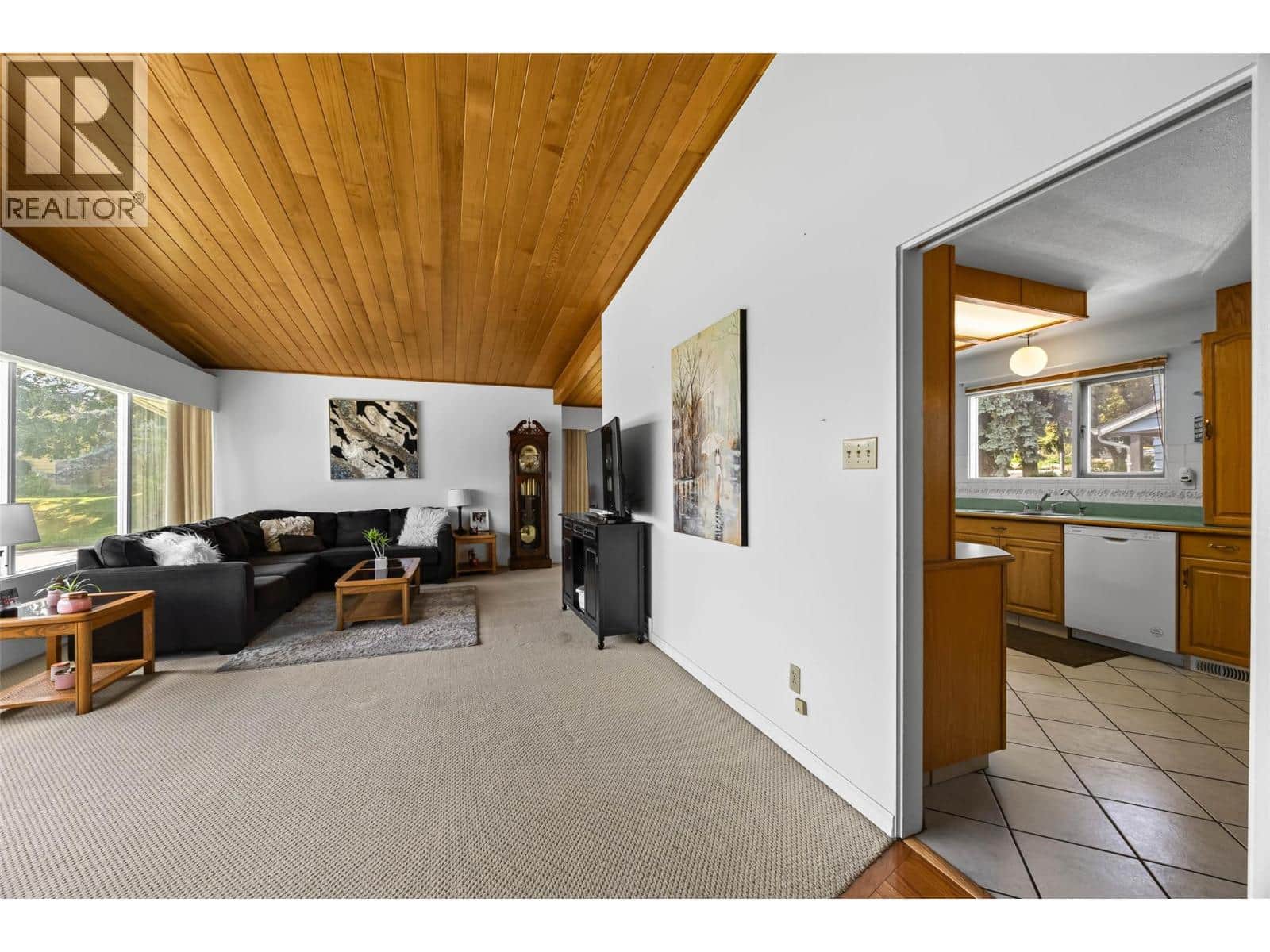 411 Strathcona Terrace - Photo 5 of 45, Kamloops, British Columbia