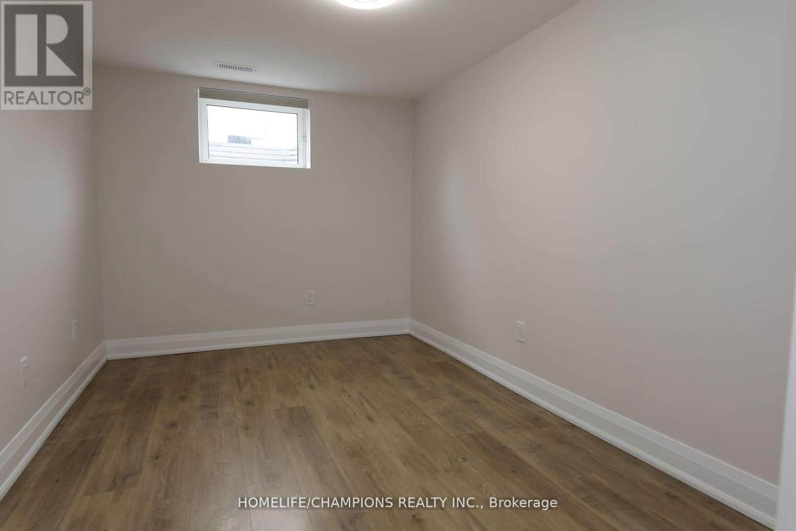 LOWER - 24 TANSLEY AVENUE - Photo 4 of 13, Toronto (Bendale), Ontario