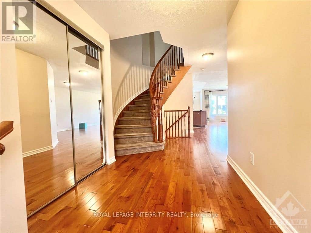 102 BRADY AVENUE - Photo 5 of 30, Ottawa, Ontario