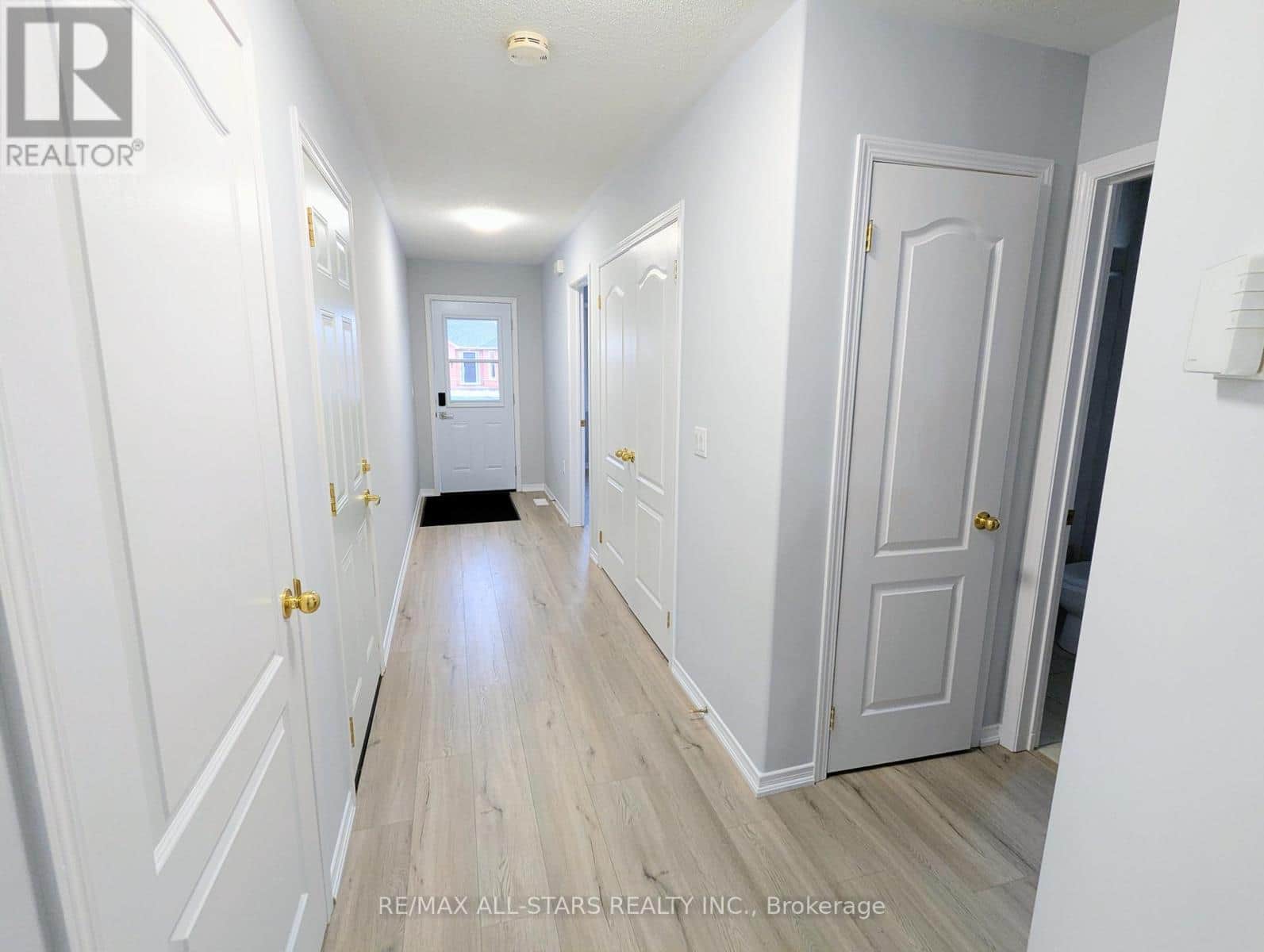 507 CLANCY CRESCENT - Photo 4 of 24, Peterborough (Otonabee Ward 1), Ontario