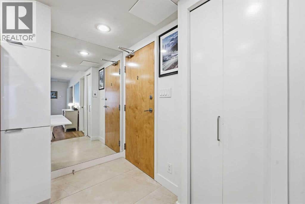 1109, 1110 11 Street SW - Photo 4 of 25, Calgary, Alberta